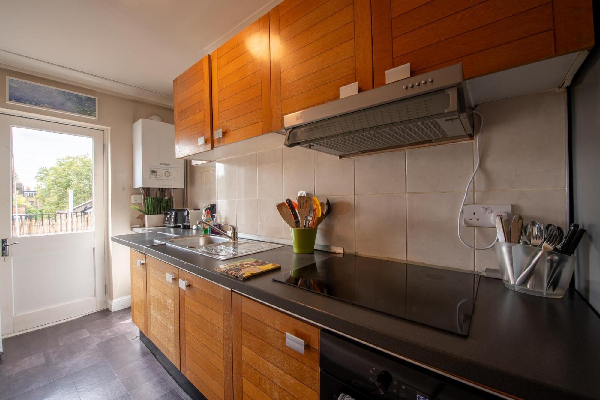 Modernised Apartments 1 And 2 Bedrooms Option Terrace And Balcony High Street ลอนดอน ภายนอก รูปภาพ
